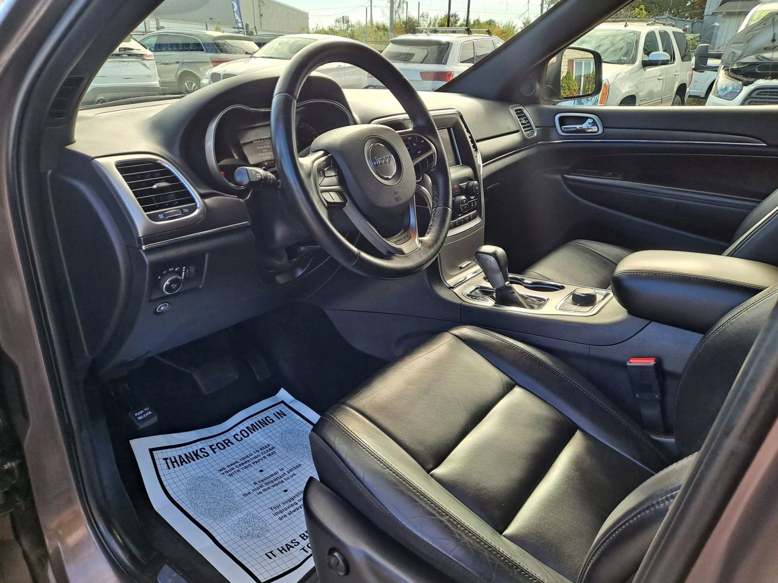 Used 2018 Jeep Grand Cherokee Limited AWD/4WD image 7
