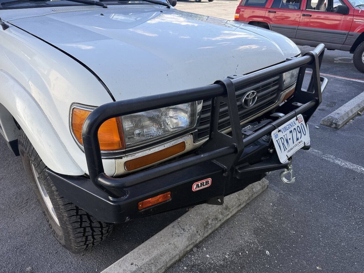 Used 1996 Toyota Land Cruiser w/ Convenience Pkg AWD/4WD image 3