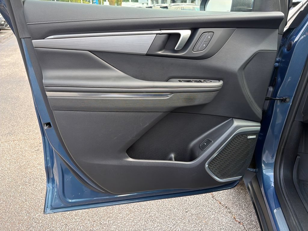 Certified 2026 Buick Enclave Preferred w/ LPO, Floor Liner Package FWD image 12