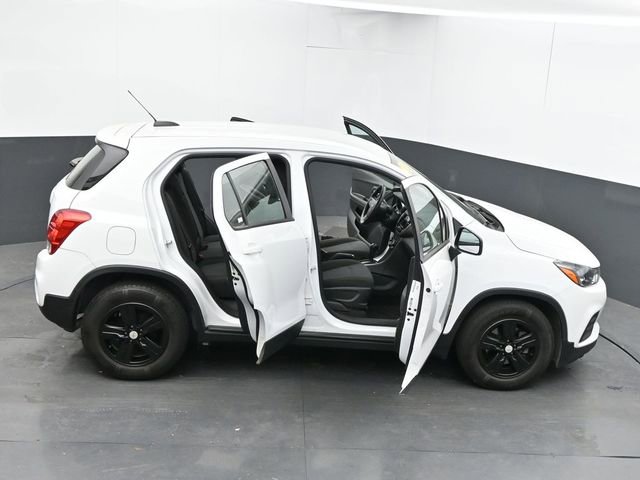 Used 2020 Chevrolet Trax LS FWD image 46