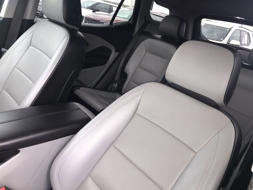 Used 2024 GMC Terrain SLT FWD image 11