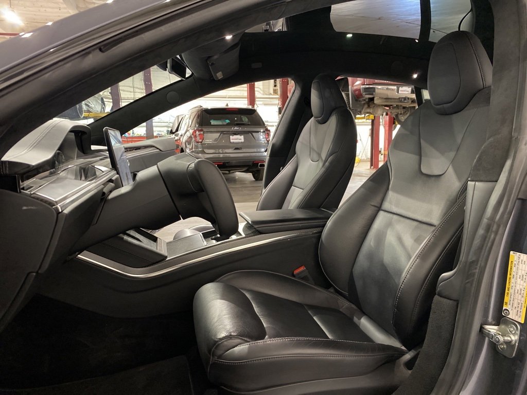 Used 2021 Tesla Model S Plaid image 9