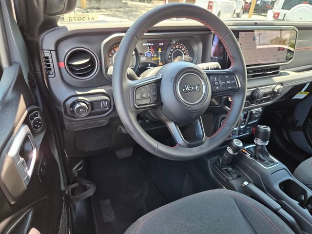 Used 2024 Jeep Wrangler Rubicon AWD/4WD image 14