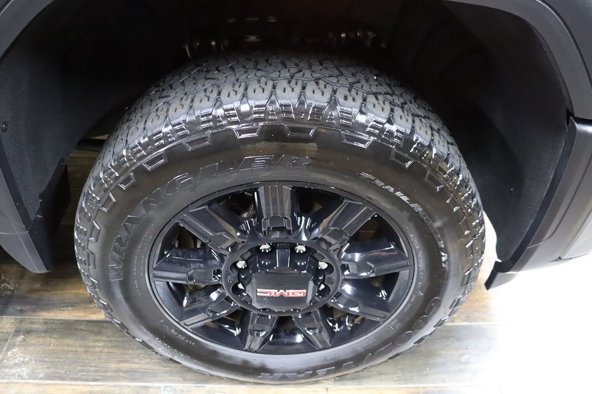 Used 2025 GMC Sierra 2500 AT4 w/ AT4 Preferred Package AWD/4WD image 43
