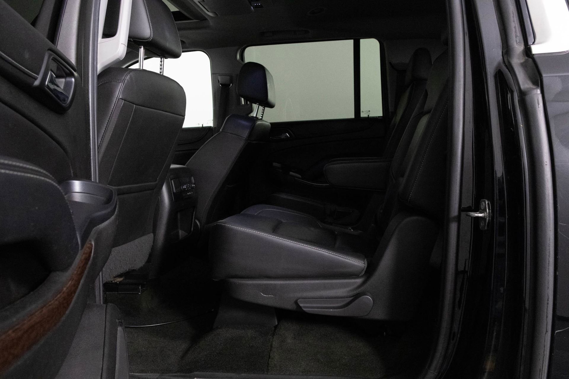 Used 2017 GMC Yukon XL SLT image 14