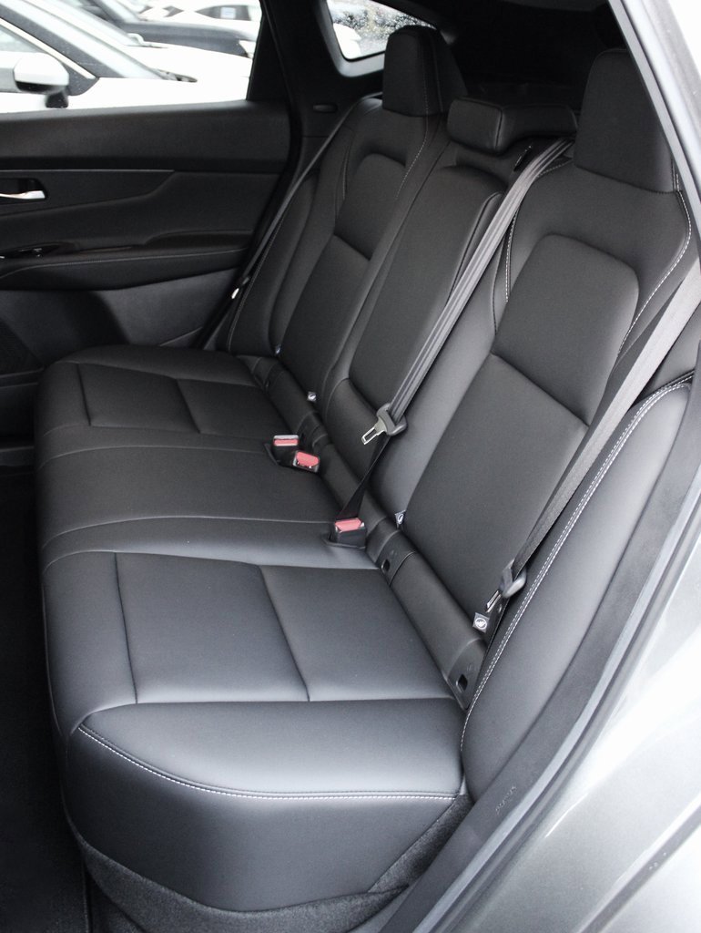 Certified 2025 Nissan Murano SV image 27