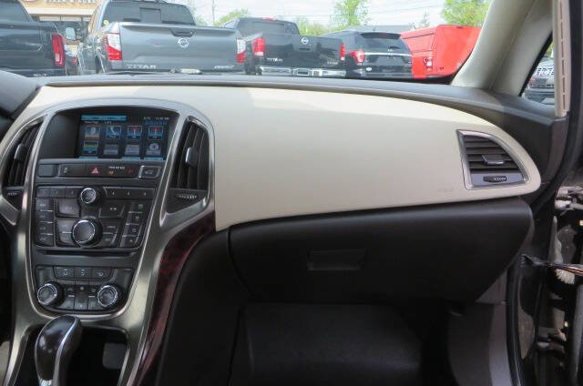 Used 2014 Buick Verano FWD image 26
