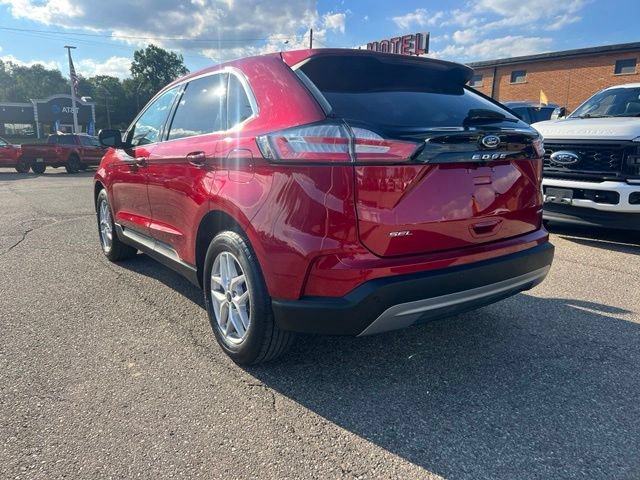 Certified 2024 Ford Edge SEL w/ Convenience Package AWD/4WD image 5