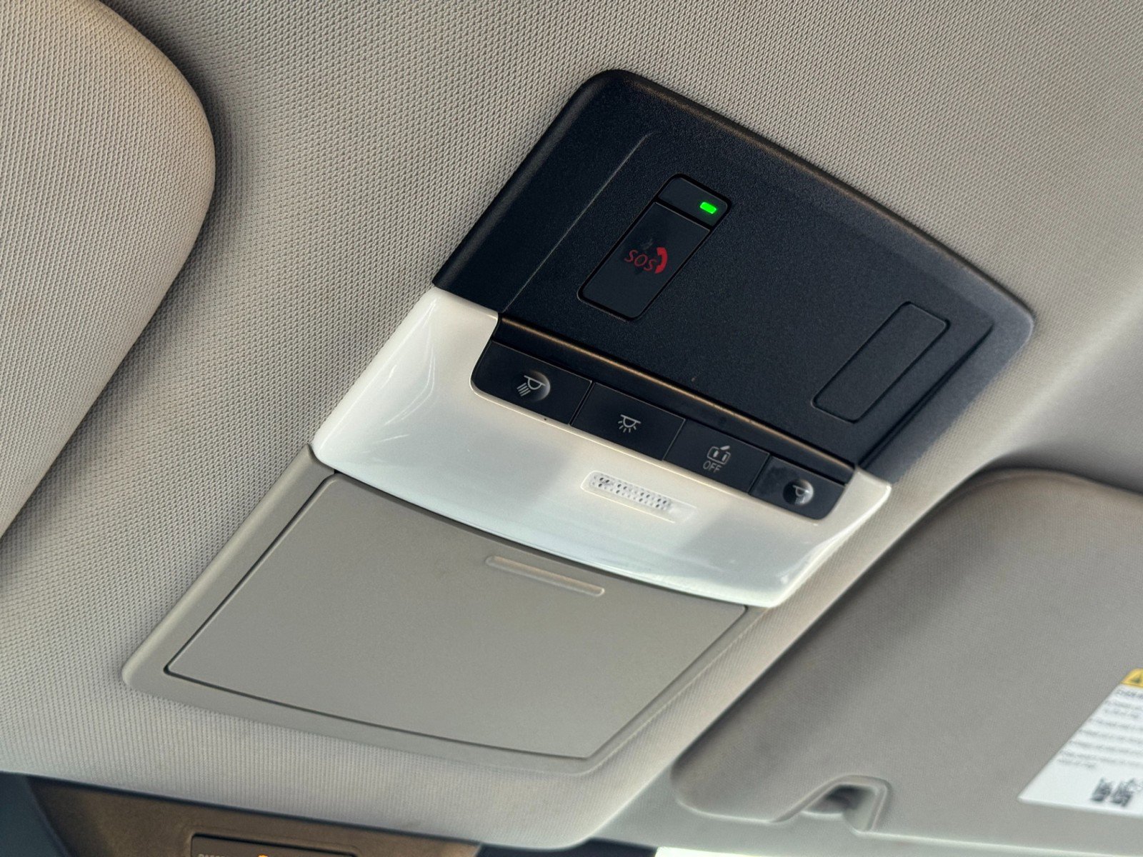 Used 2022 Nissan Pathfinder SV image 28