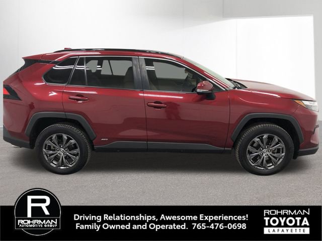 Used 2023 Toyota RAV4 XLE Premium image 8