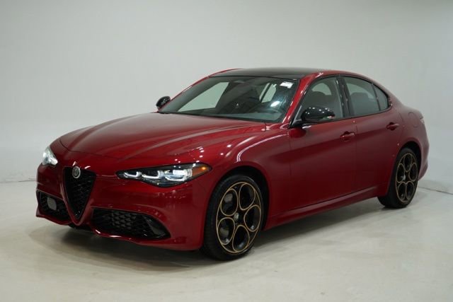 New 2025 Alfa Romeo Giulia AWD w/ Driving Assist Package image 3