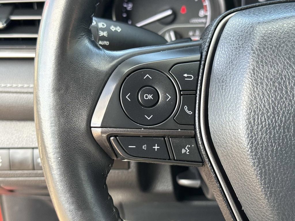 Used 2024 Toyota Camry SE image 38