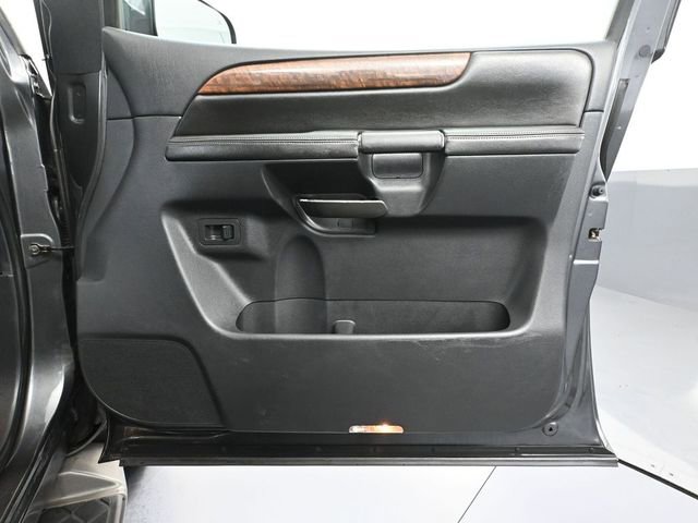 Used 2011 Nissan Armada Platinum w/ 2nd Row Captain Seat Pkg image 47