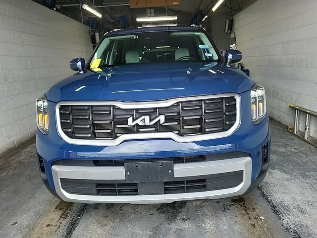 Used 2025 Kia Telluride S FWD image 5