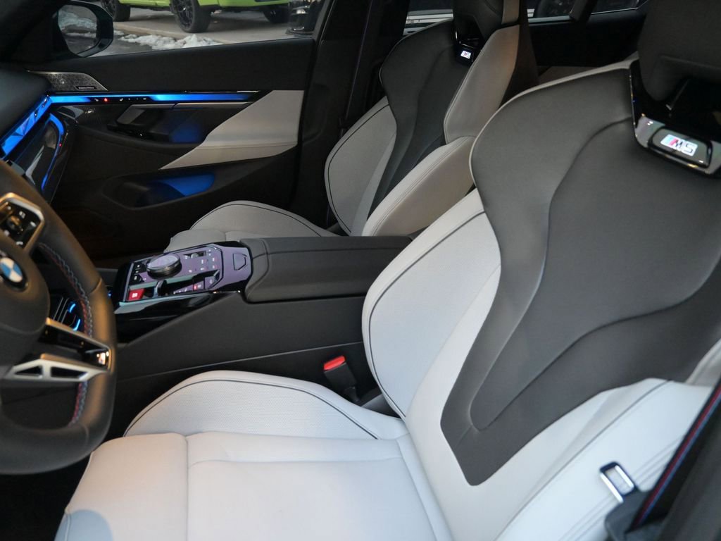 Used 2026 BMW M5 w/ Carbon Package AWD/4WD image 16