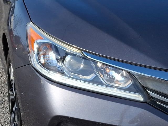 Used 2017 Honda Accord LX image 9