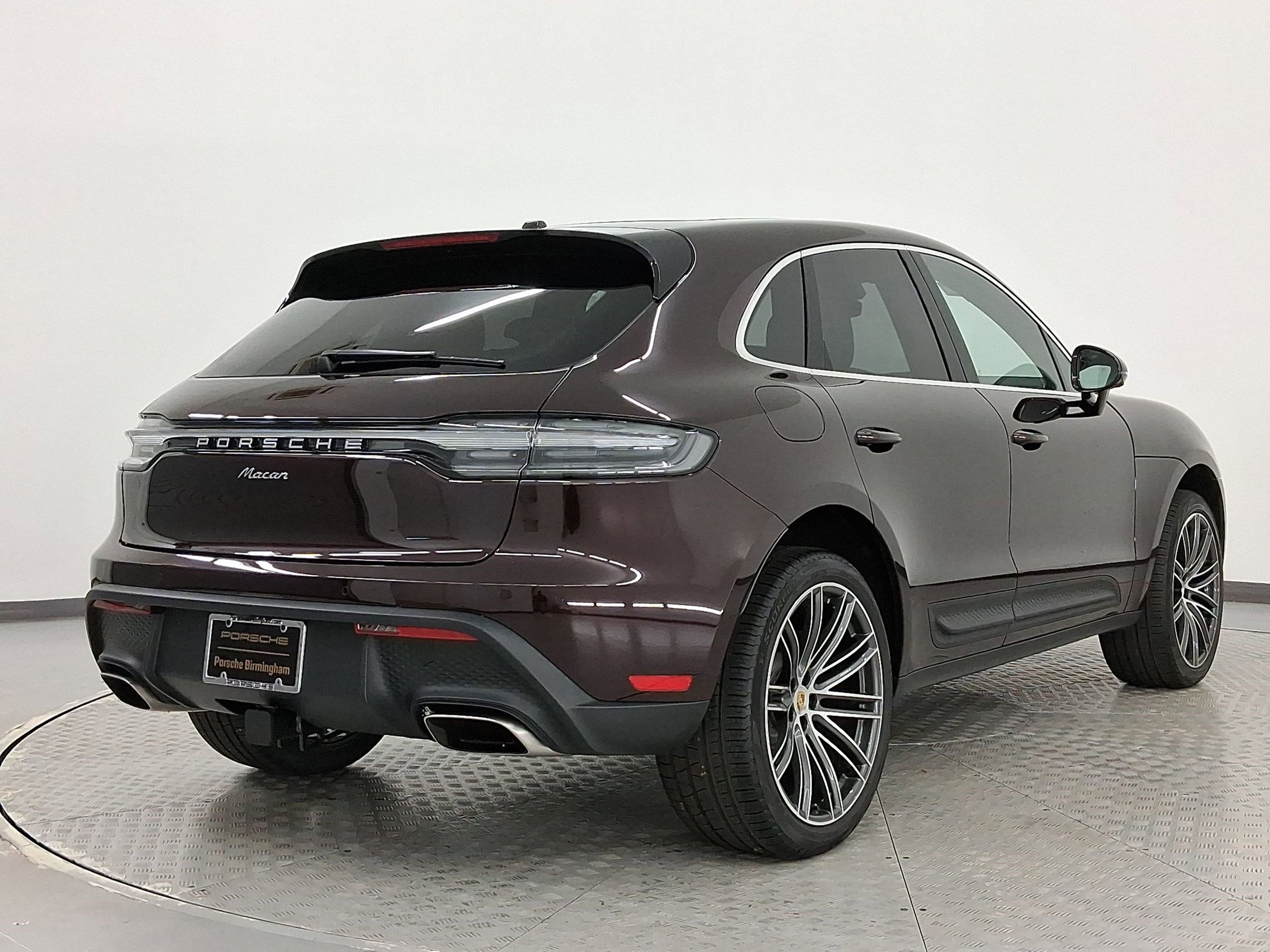 Used 2026 Porsche Macan image 9