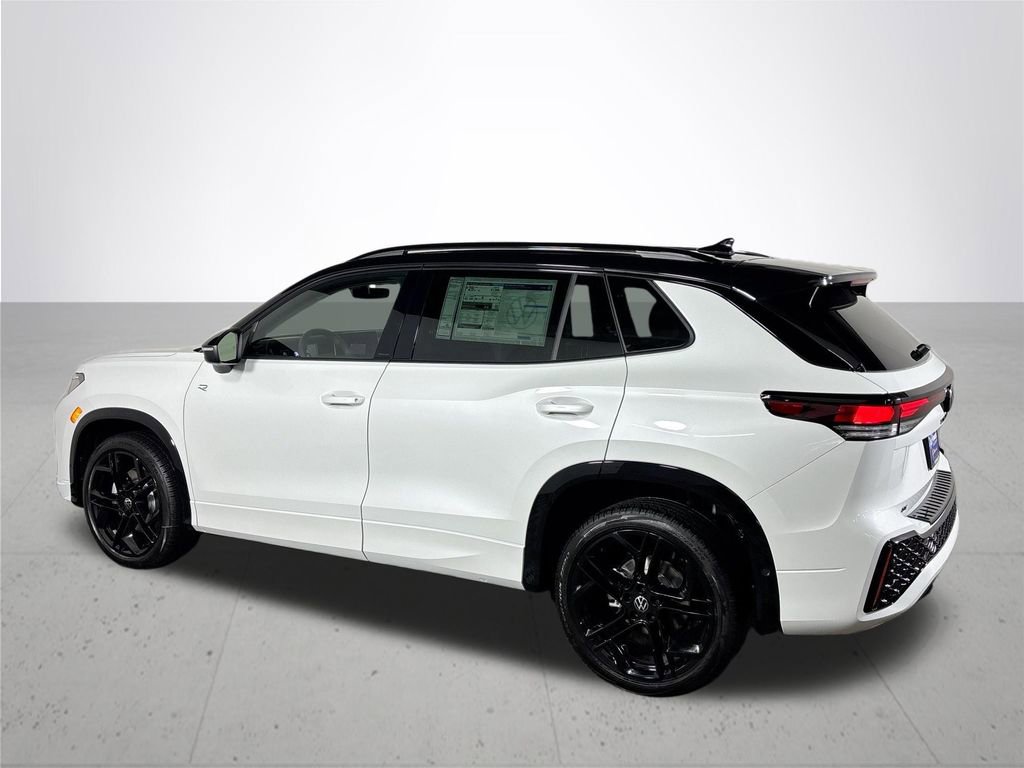 New 2025 Volkswagen Tiguan SE R-Line image 8