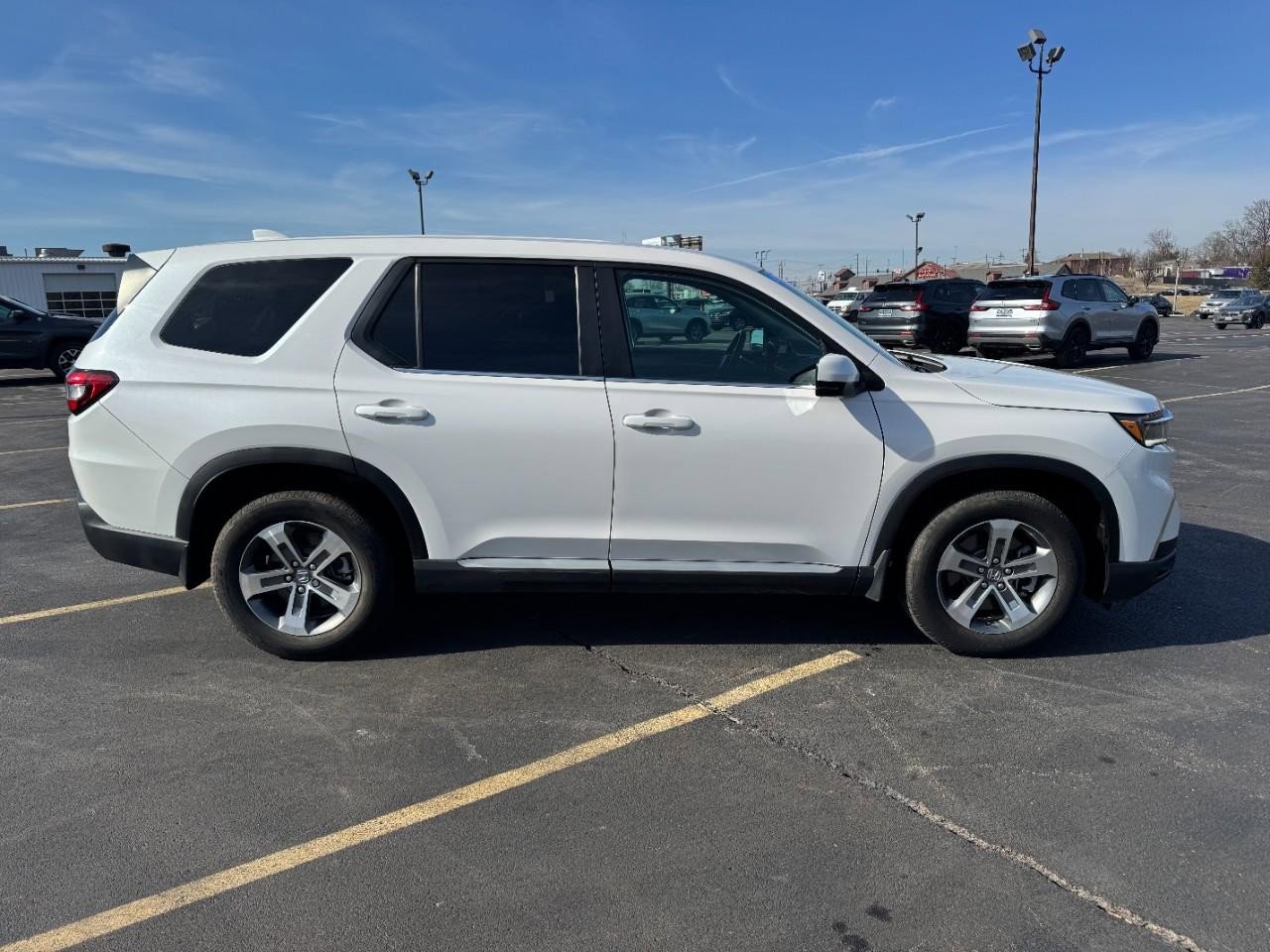 Certified 2025 Honda Pilot EX-L image 3