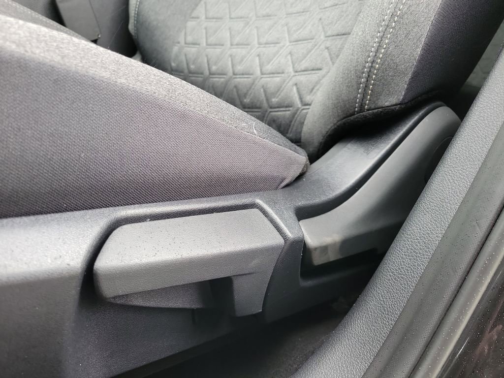 New 2026 Nissan Kicks SV w/ Charging Package FWD image 21