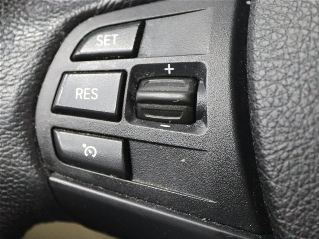 Used 2018 BMW 320i xDrive Sedan AWD/4WD image 31