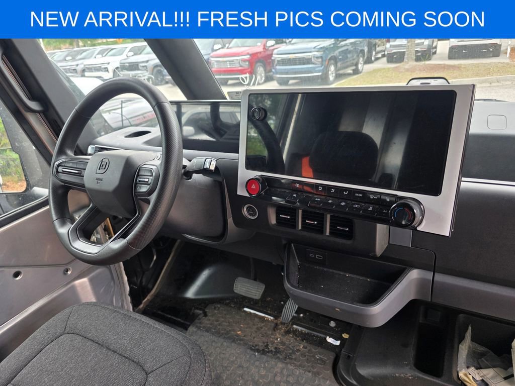 Used 2024 Chevrolet Brightdrop 400 w/ Commercial Equipment Package AWD/4WD image 8