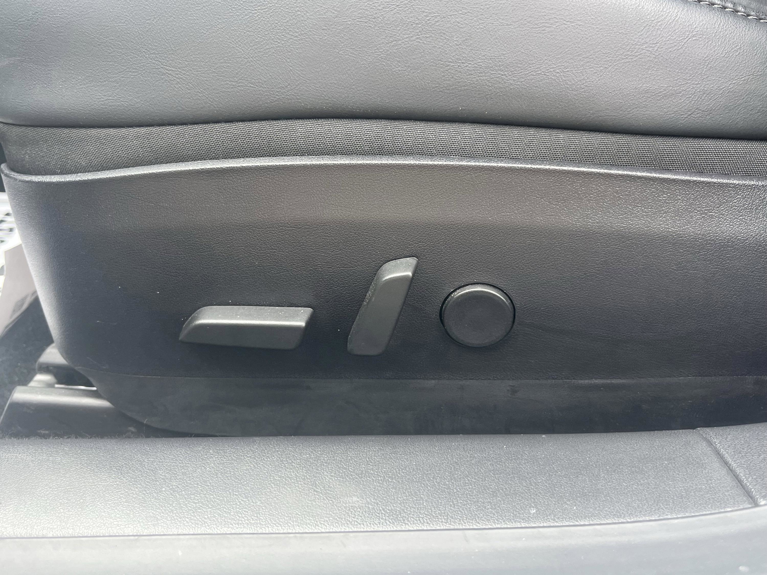 Used 2020 Tesla Model 3 Performance image 14