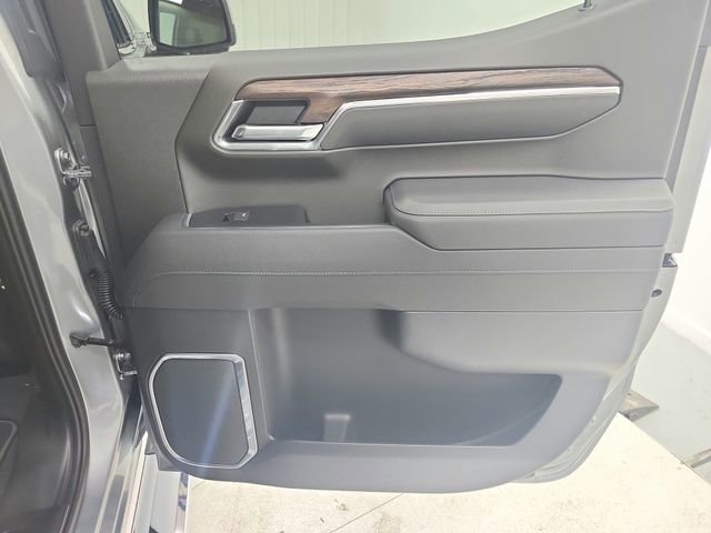 New 2026 GMC Sierra 1500 SLT image 43