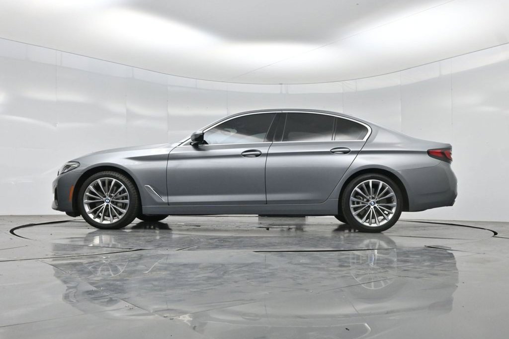 Used 2023 BMW 540i w/ Convenience Package RWD image 27