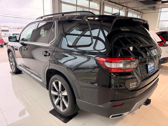 Used 2023 Honda Pilot Elite image 4