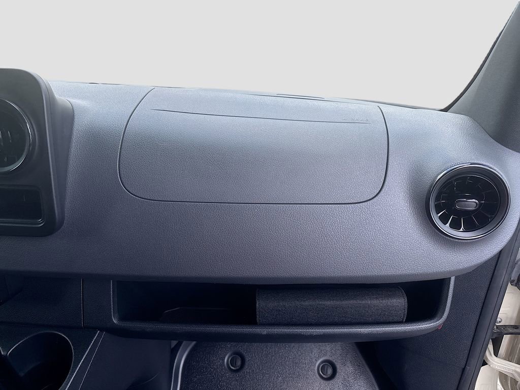 Used 2024 Mercedes-Benz Sprinter 2500 image 29