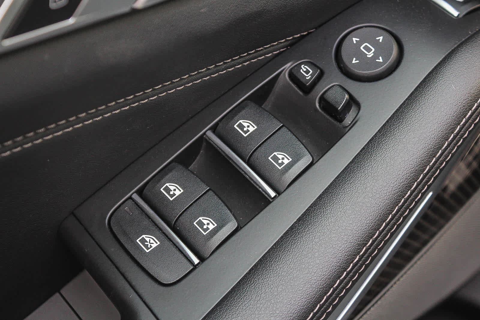 Used 2024 BMW X5 M60i AWD/4WD image 20