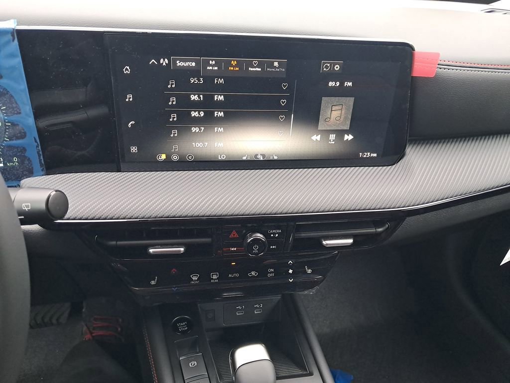 New 2026 Nissan Kicks SR w/ Cold Weather Package image 19