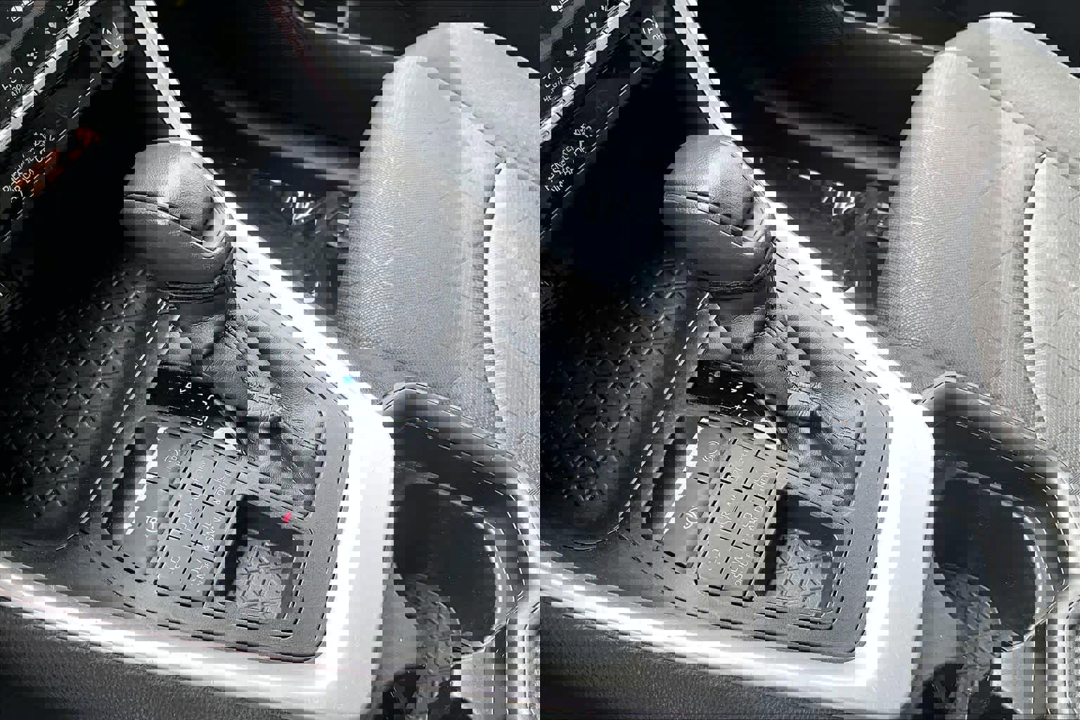 Used 2021 Toyota RAV4 XLE w/ Convenience Package image 15