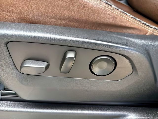 Used 2022 Chevrolet Tahoe High Country AWD/4WD image 18