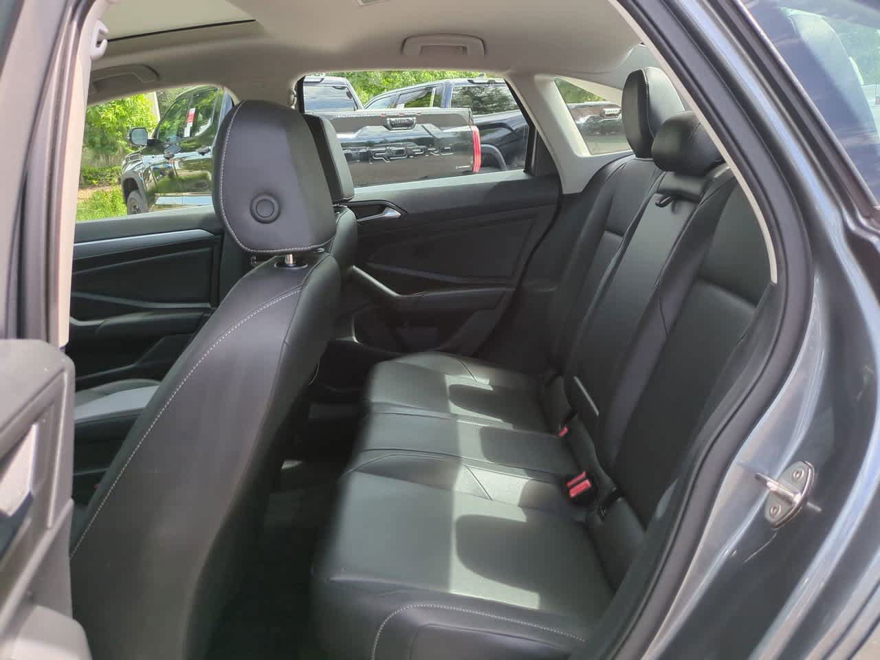 Used 2019 Volkswagen Jetta SE FWD image 13