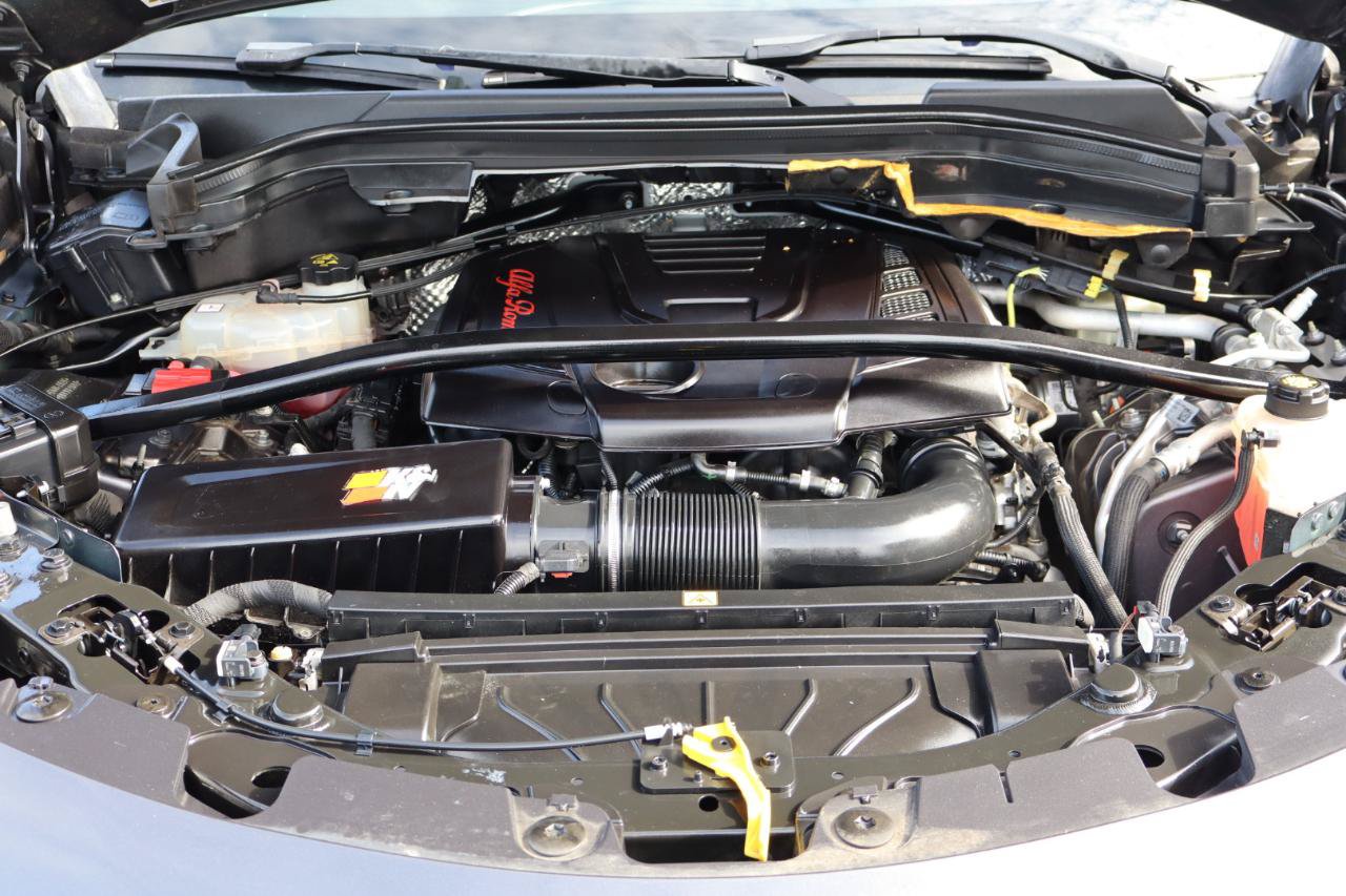 Used 2018 Alfa Romeo Stelvio AWD image 40