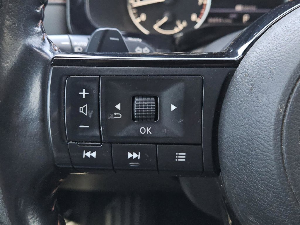 Used 2023 Nissan Pathfinder Rock Creek AWD/4WD image 19