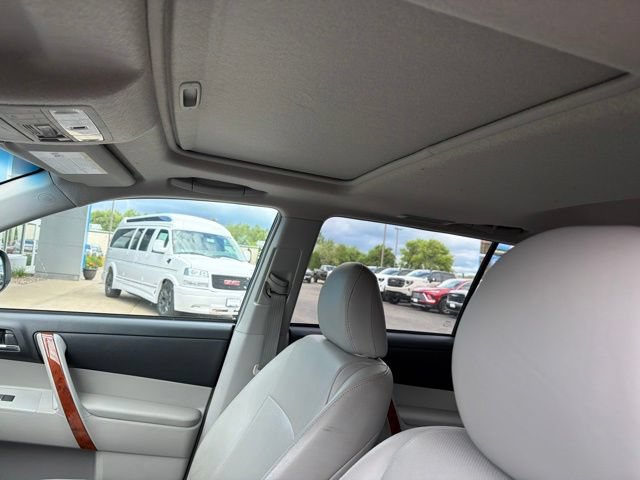 Used 2013 Toyota Highlander Limited AWD/4WD image 6