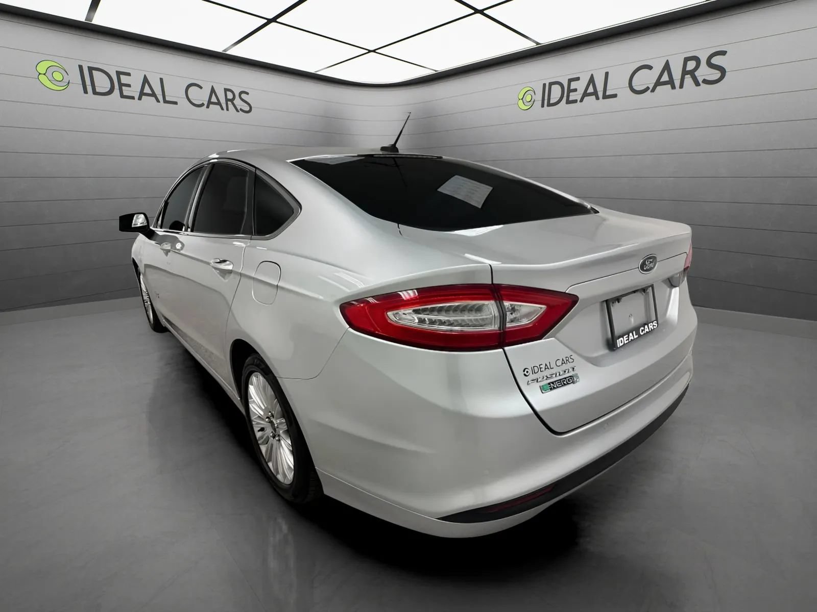 Used 2013 Ford Fusion Energi SE w/ Driver Assist Pkg FWD image 7