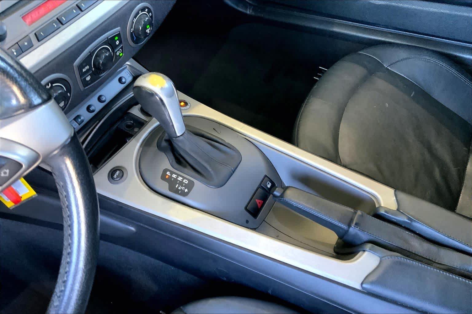Used 2004 BMW Z4 3.0i RWD image 12