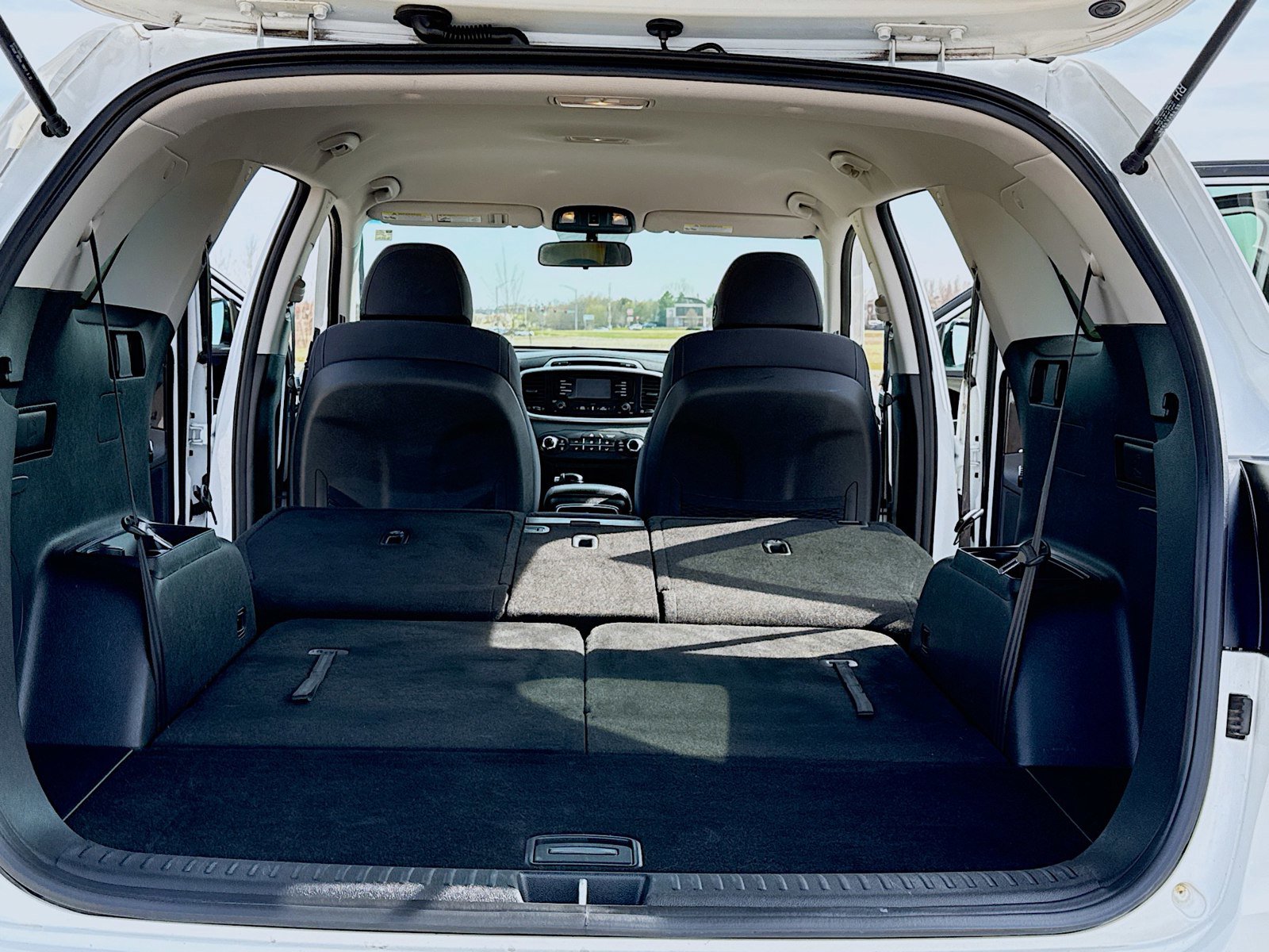 Used 2018 Kia Sorento LX image 7