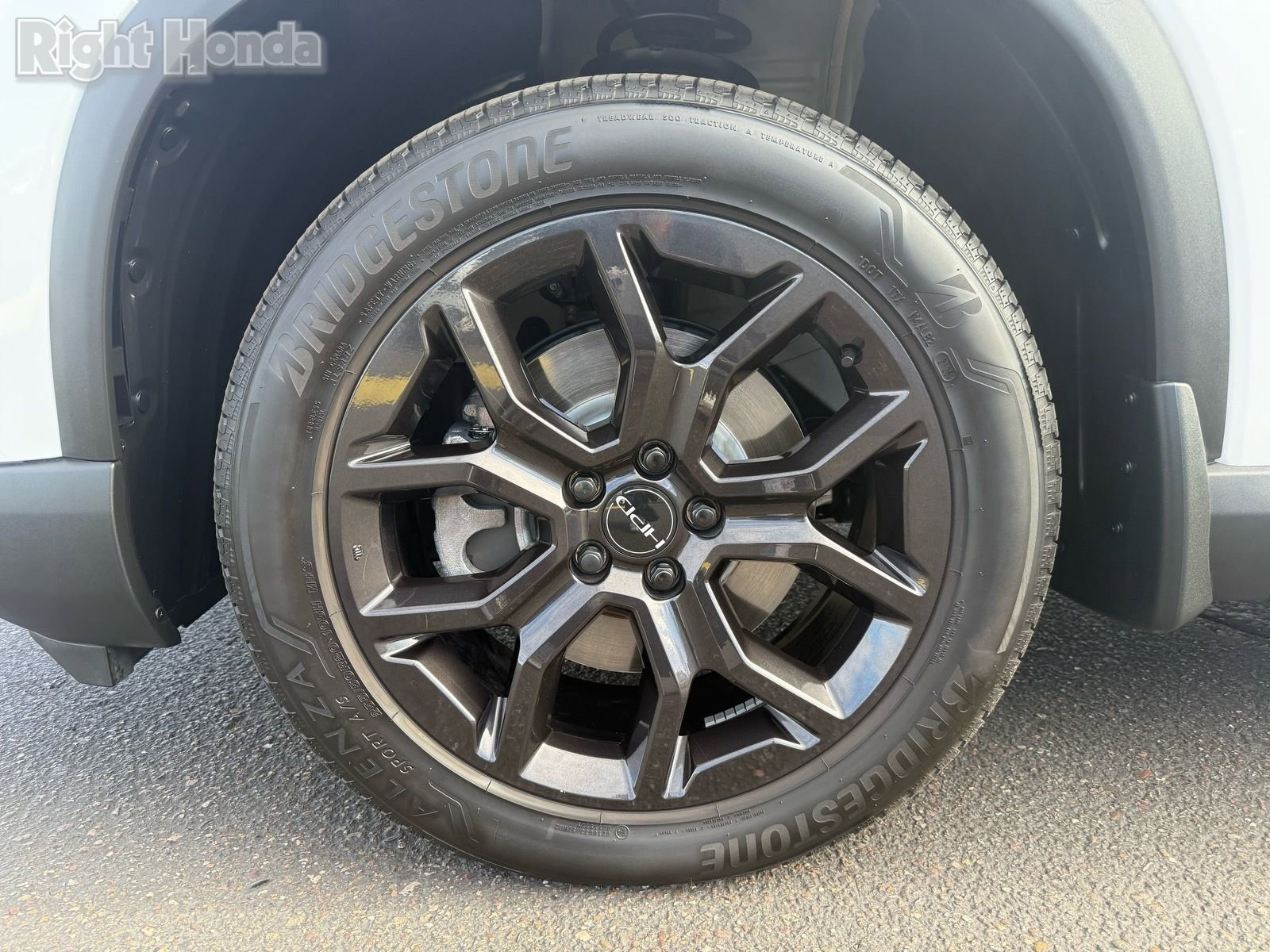 Certified 2025 Honda Pilot Touring image 11