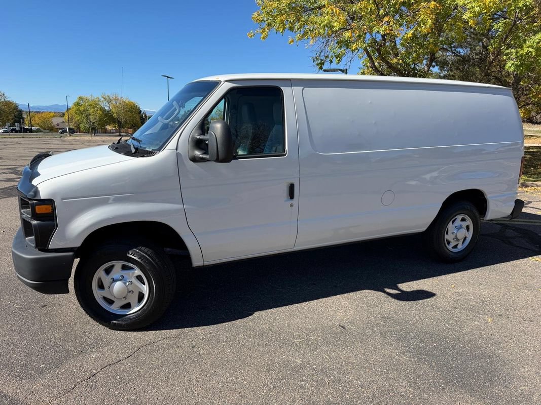 Used 2009 Ford E-150 and Econoline 150 RWD image 3