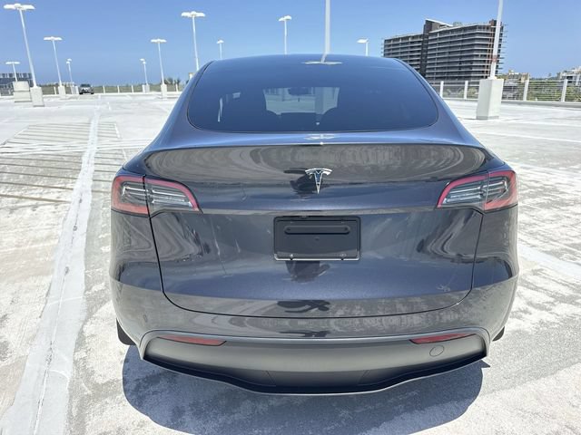 Used 2025 Tesla Model Y Long Range RWD image 24