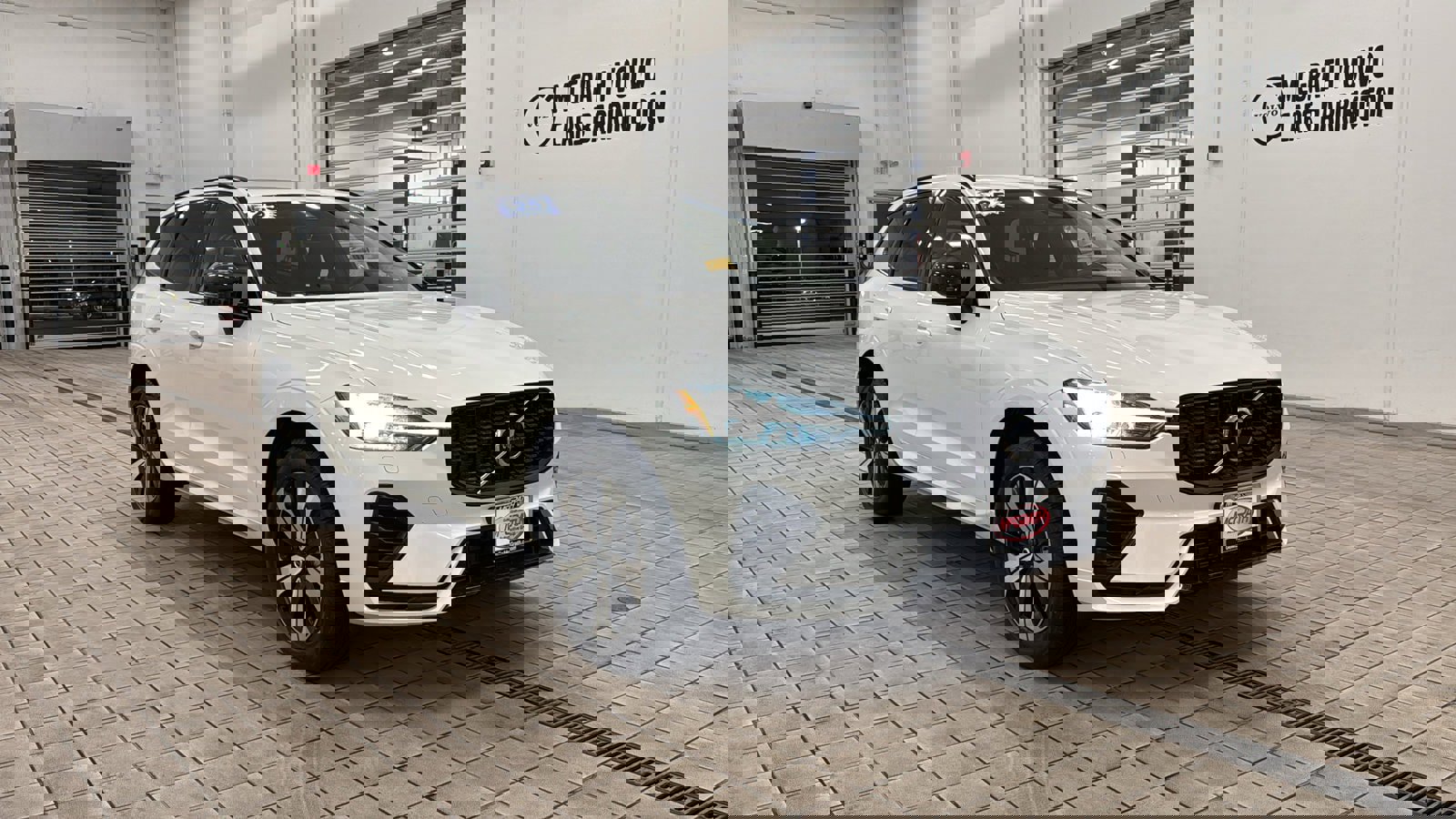 New 2025 Volvo XC60 T8 Core w/ Climate Package image 3
