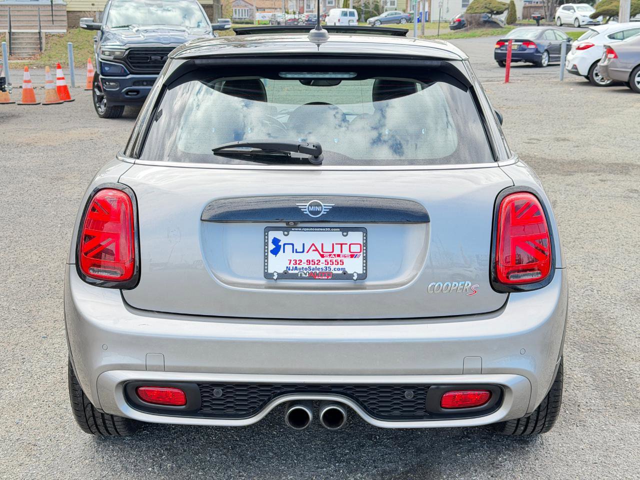 Used 2019 MINI Cooper S w/ Premium Package FWD image 5