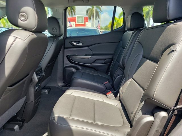 Used 2023 GMC Acadia SLT FWD image 8