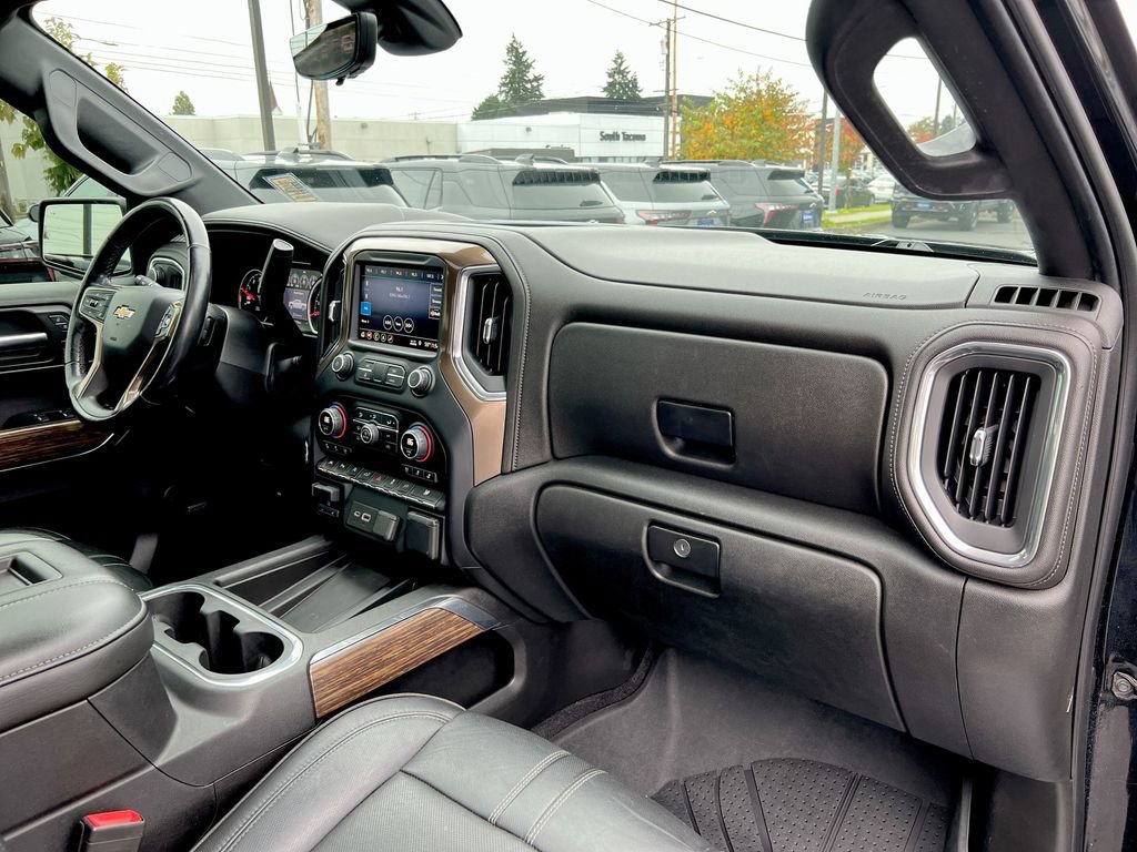 Certified 2019 Chevrolet Silverado 1500 High Country w/ Technology Package image 22