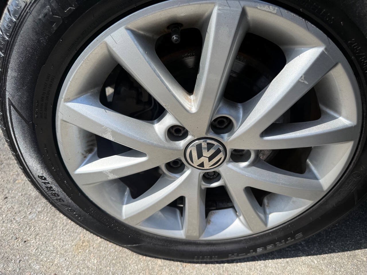 Used 2010 Volkswagen Jetta SE FWD image 22